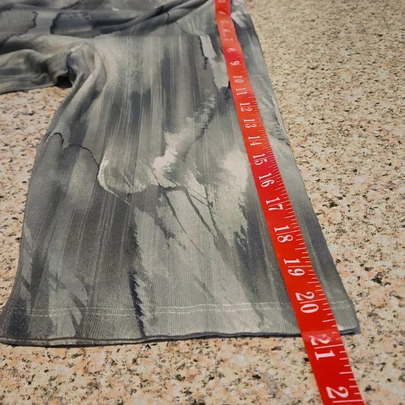 One World Abstract Design Grey & White Long Sleeve Top size 3X - Picture 13 of 14